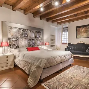 residenza-angels-piazzadelleerbe.hotelinveneto.com/